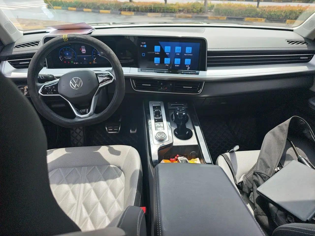 Volkswagen Tavendor 2023 380TSI Four-Wheel Drive R-Line Cruise Edition — миниатюра 10