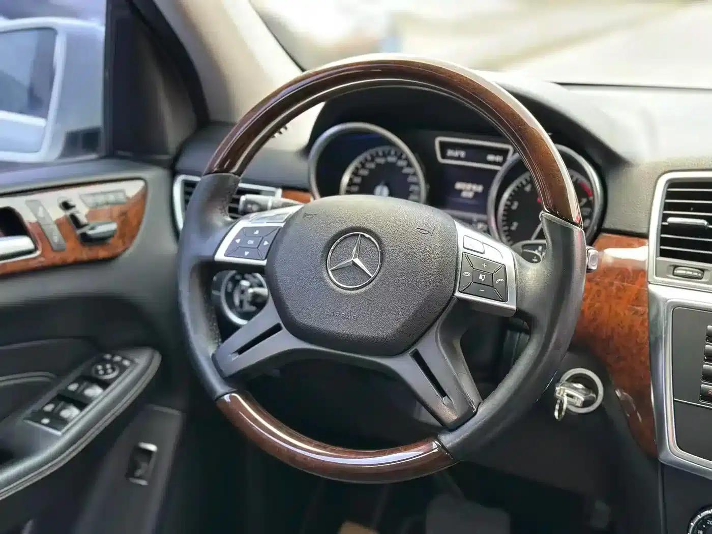 Mercedes-Benz M-Class 2012 ML 350 Luxury — миниатюра 12