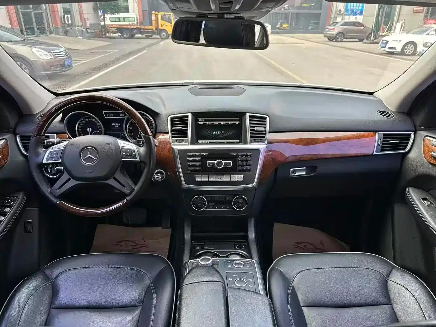 Mercedes-Benz M-Class 2012 ML 350 Luxury — миниатюра 10