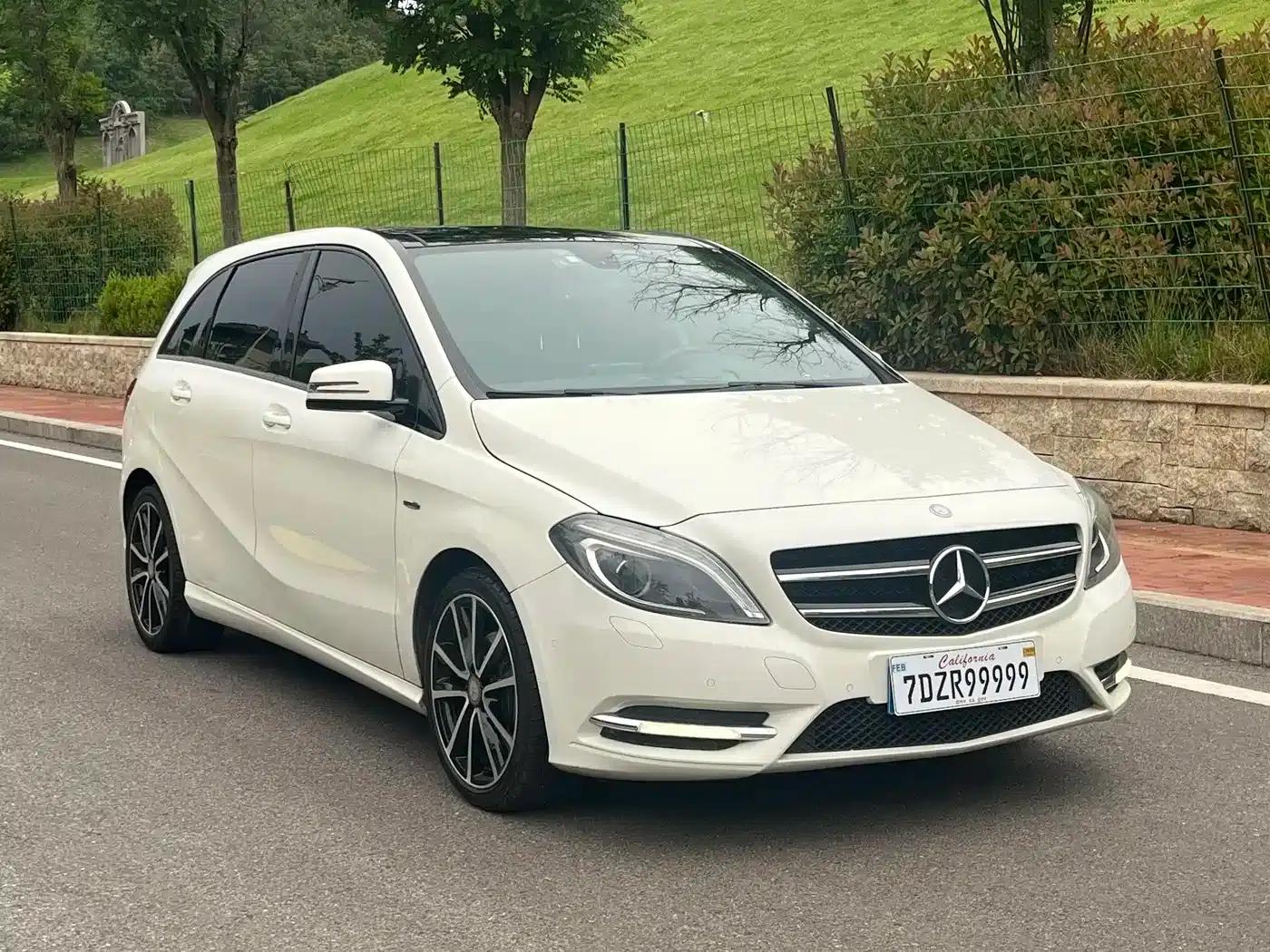 2012 Mercedes-Benz B-Class B 200 — миниатюра 2