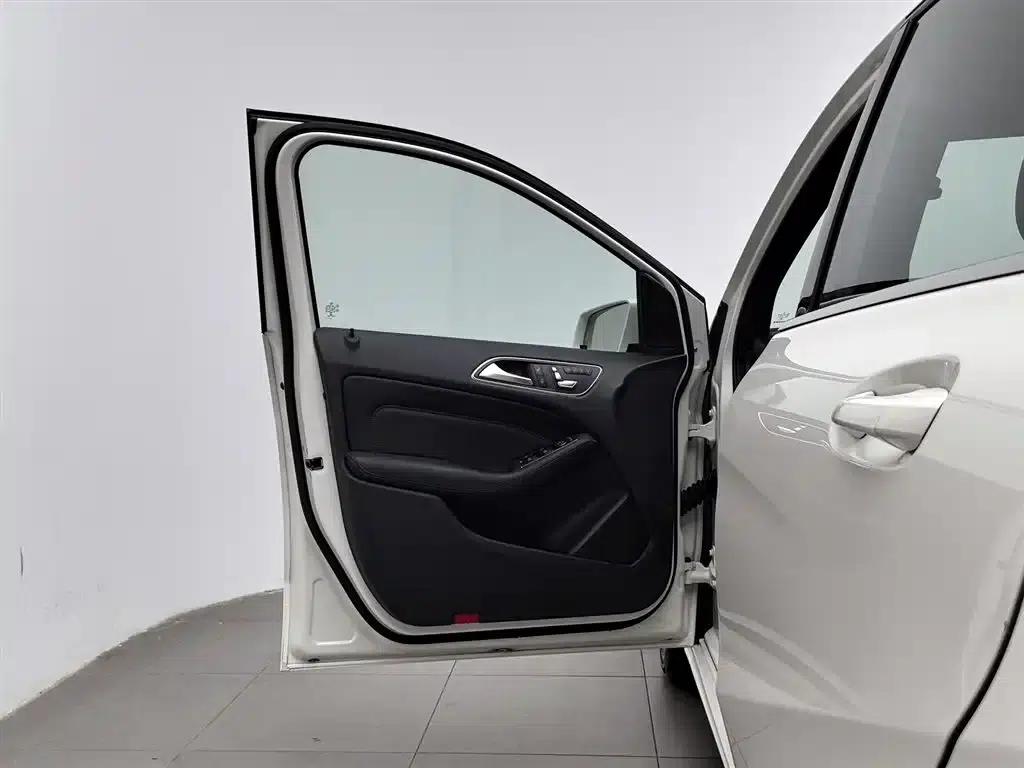 Mercedes-Benz B-Class 2019 B 200 Fashion Edition — миниатюра 8