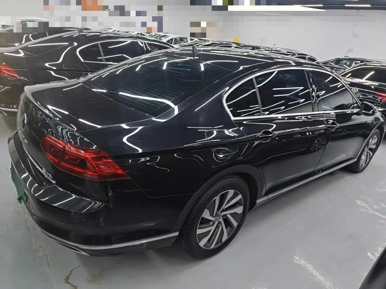 Volkswagen Magotan GTE Plug-in Hybrid 2022 GTE Luxury Model — миниатюра 6
