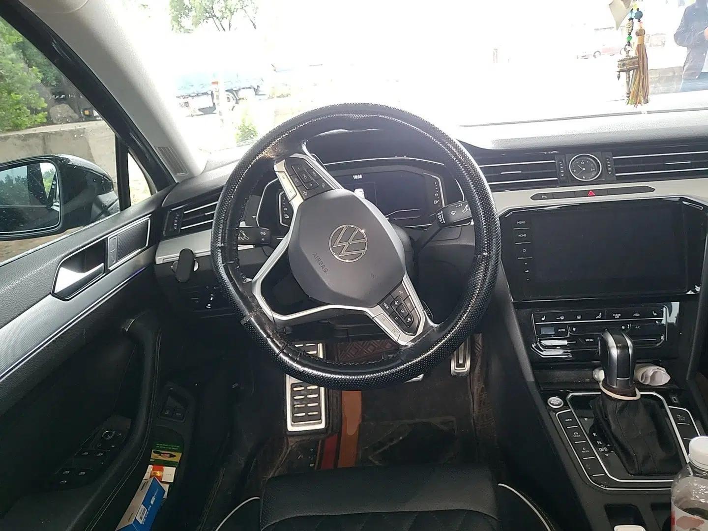 Volkswagen Magotan GTE Plug-in Hybrid 2022 GTE Luxury Model — миниатюра 11