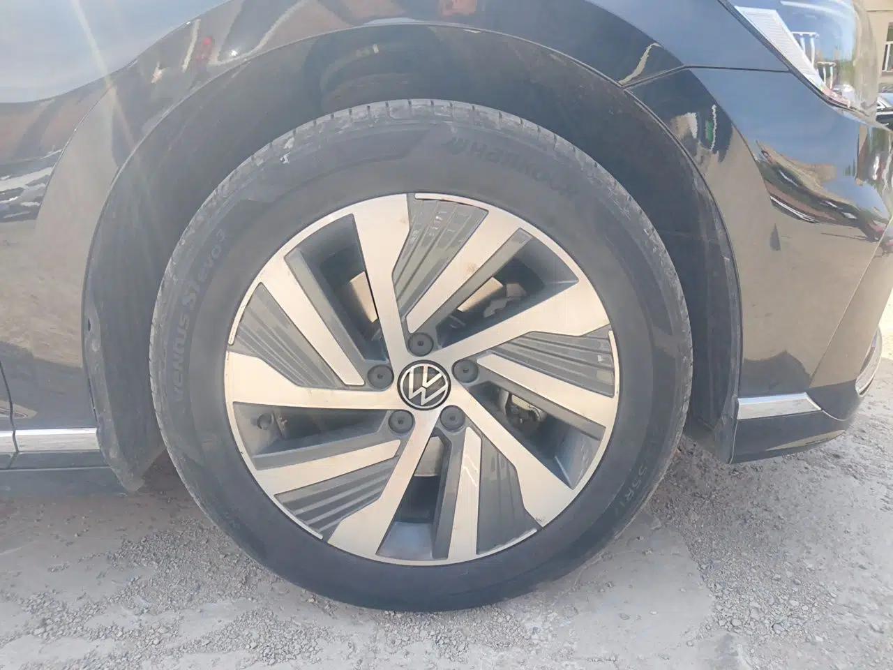 Volkswagen Magotan GTE Plug-in Hybrid 2022 GTE Luxury Model — миниатюра 8