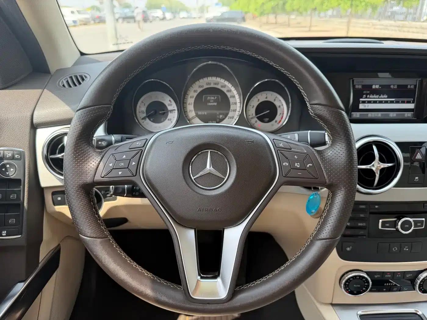 2013 Mercedes-Benz GLK-Class GLK 300 4MATIC Dynamic — миниатюра 19
