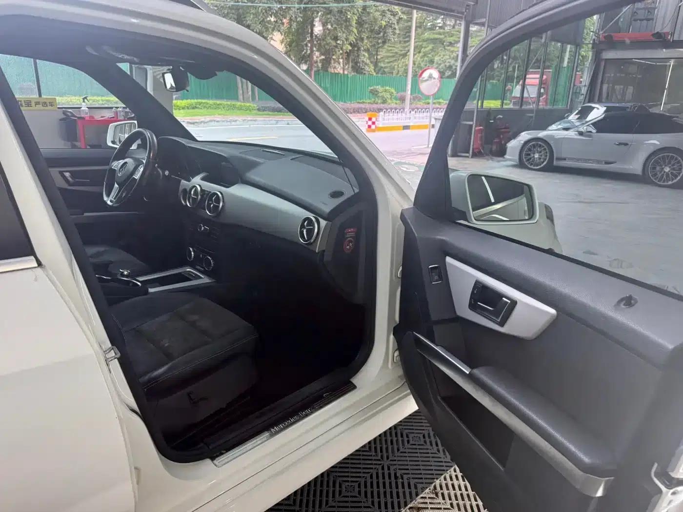 2015 Mercedes-Benz GLK-Class GLK 260 4MATIC Dynamic Ultimate Edition — миниатюра 12