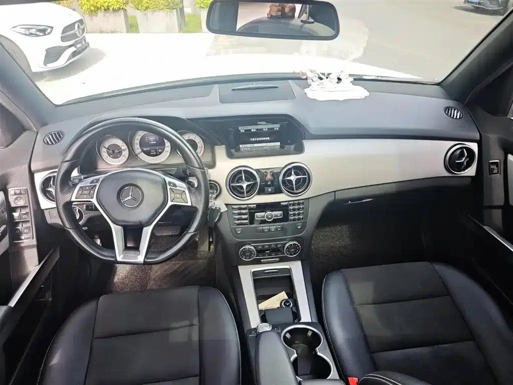 Mercedes-Benz GLK-Class 2015 GLK 260 4MATIC Fashion Edition Ultimate Version — миниатюра 2