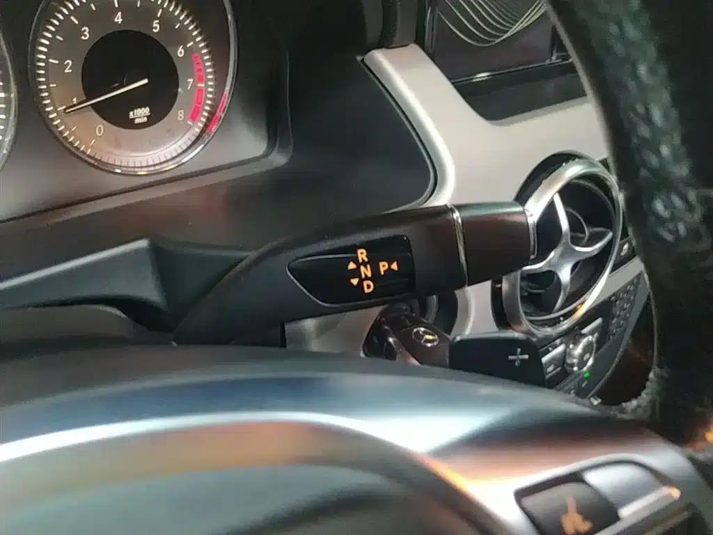 2015 Mercedes-Benz GLK-Class GLK 260 4MATIC Dynamic Ultimate Edition — миниатюра 14