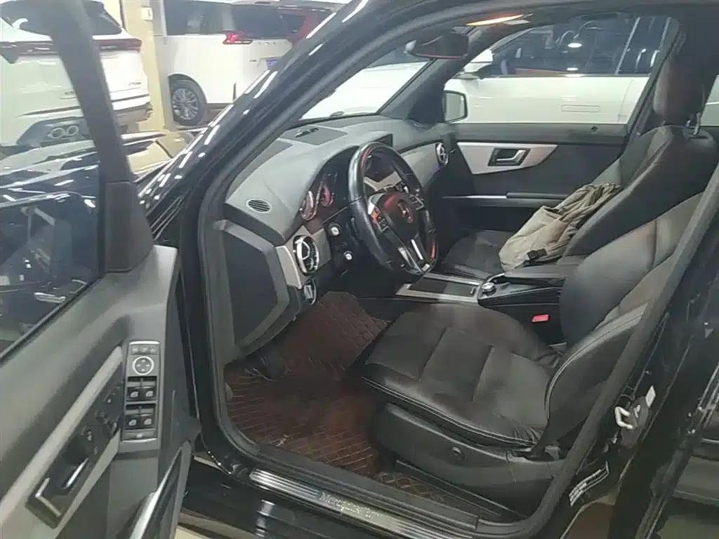 2015 Mercedes-Benz GLK-Class GLK 260 4MATIC Dynamic Ultimate Edition — миниатюра 16