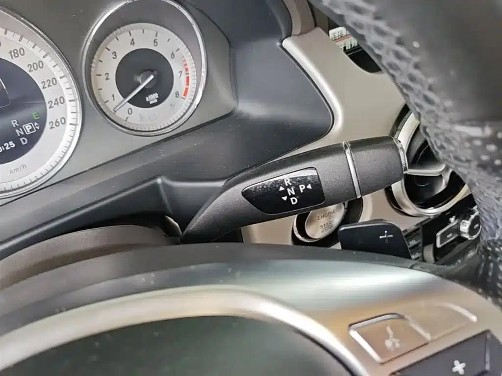 Mercedes-Benz GLK-Class 2015 GLK 300 4MATIC Fashion Ultimate Edition — миниатюра 14
