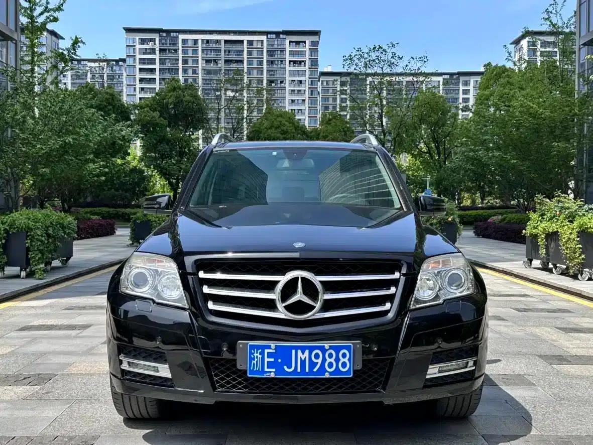 Imported 2011 Mercedes-Benz GLK-Class GLK 300 4MATIC Luxury — миниатюра 2