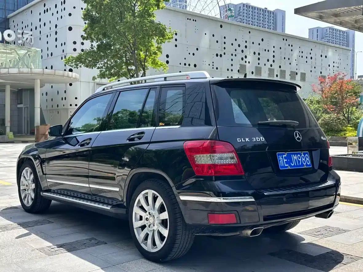 Imported 2011 Mercedes-Benz GLK-Class GLK 300 4MATIC Luxury — миниатюра 6