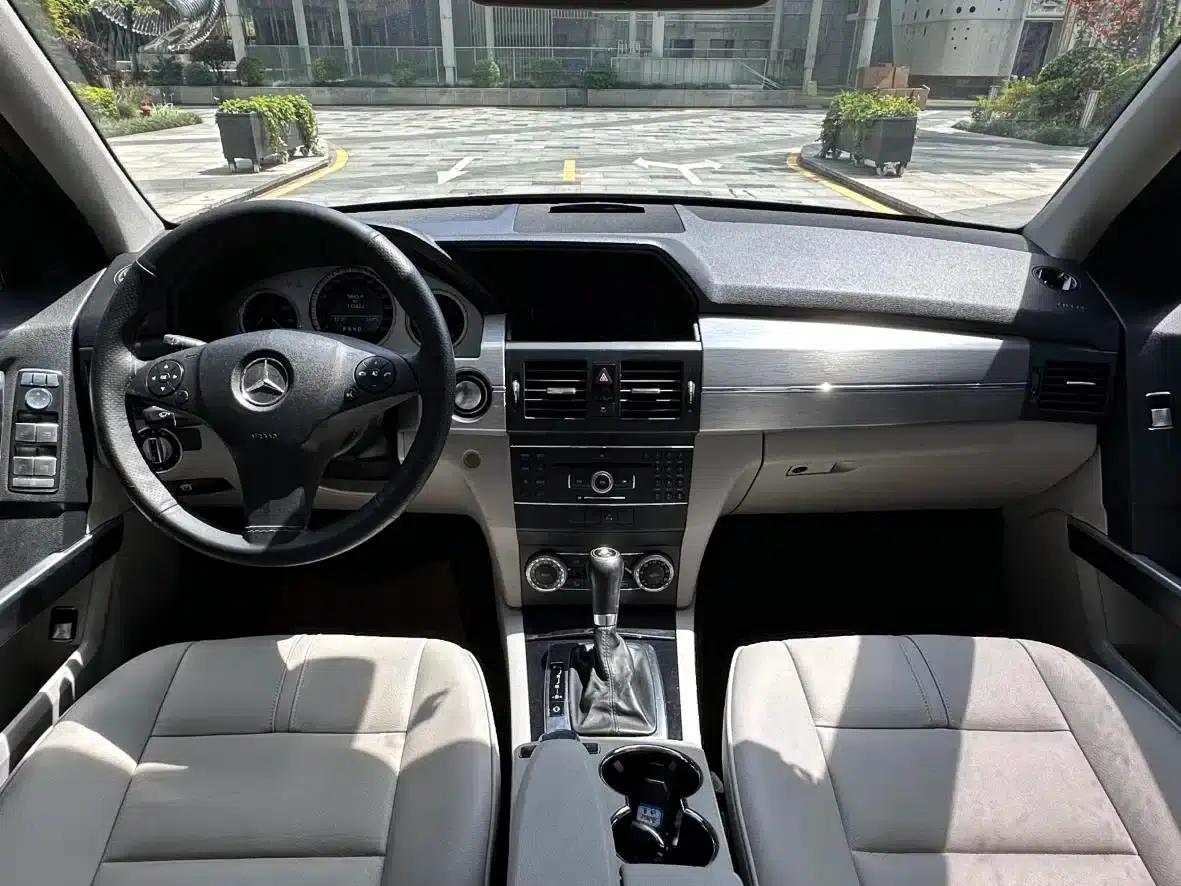 Imported 2011 Mercedes-Benz GLK-Class GLK 300 4MATIC Luxury — миниатюра 9