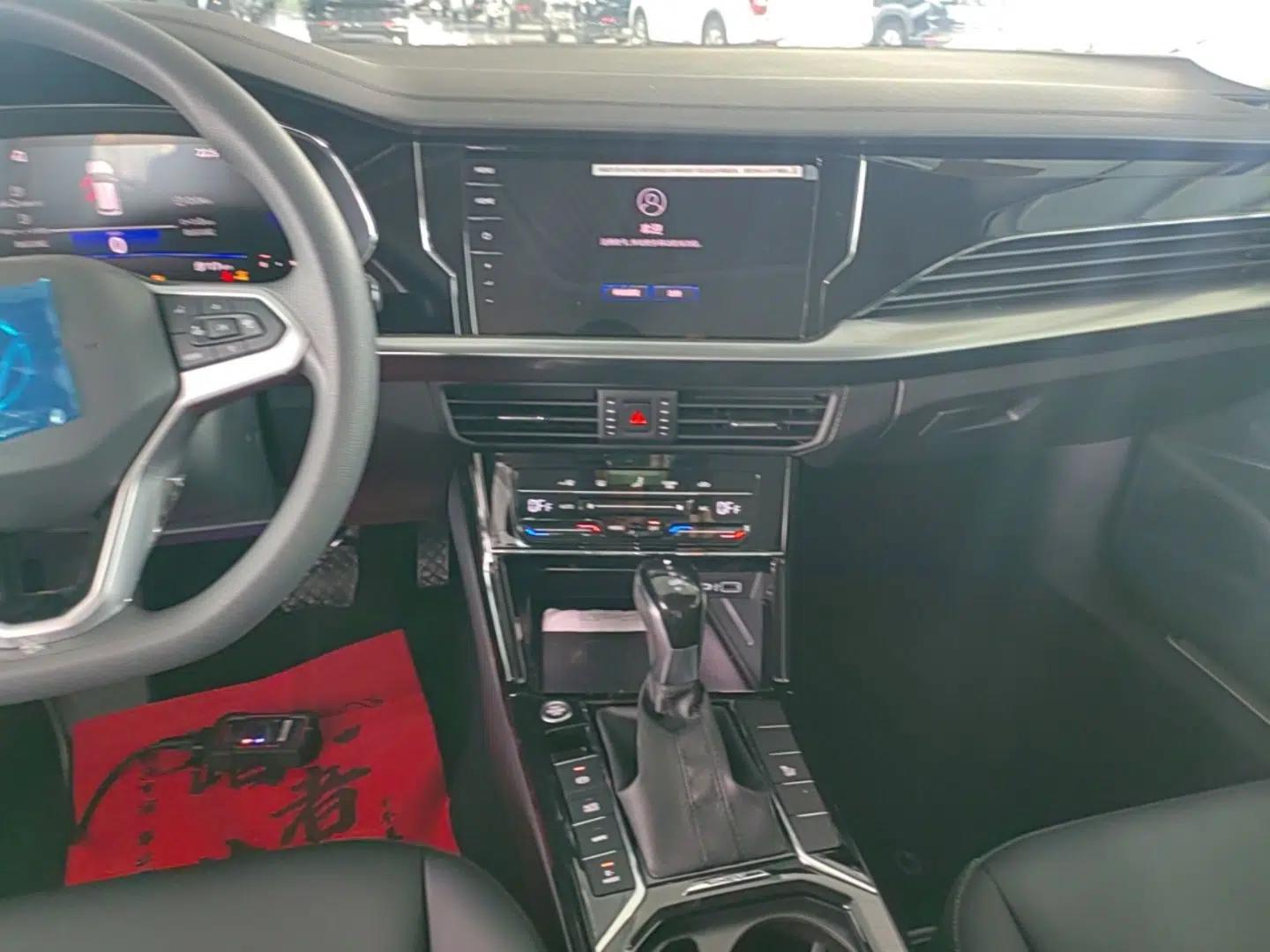 Volkswagen Passat New Energy 2025 430 PHEV Hybrid Business Edition — миниатюра 16