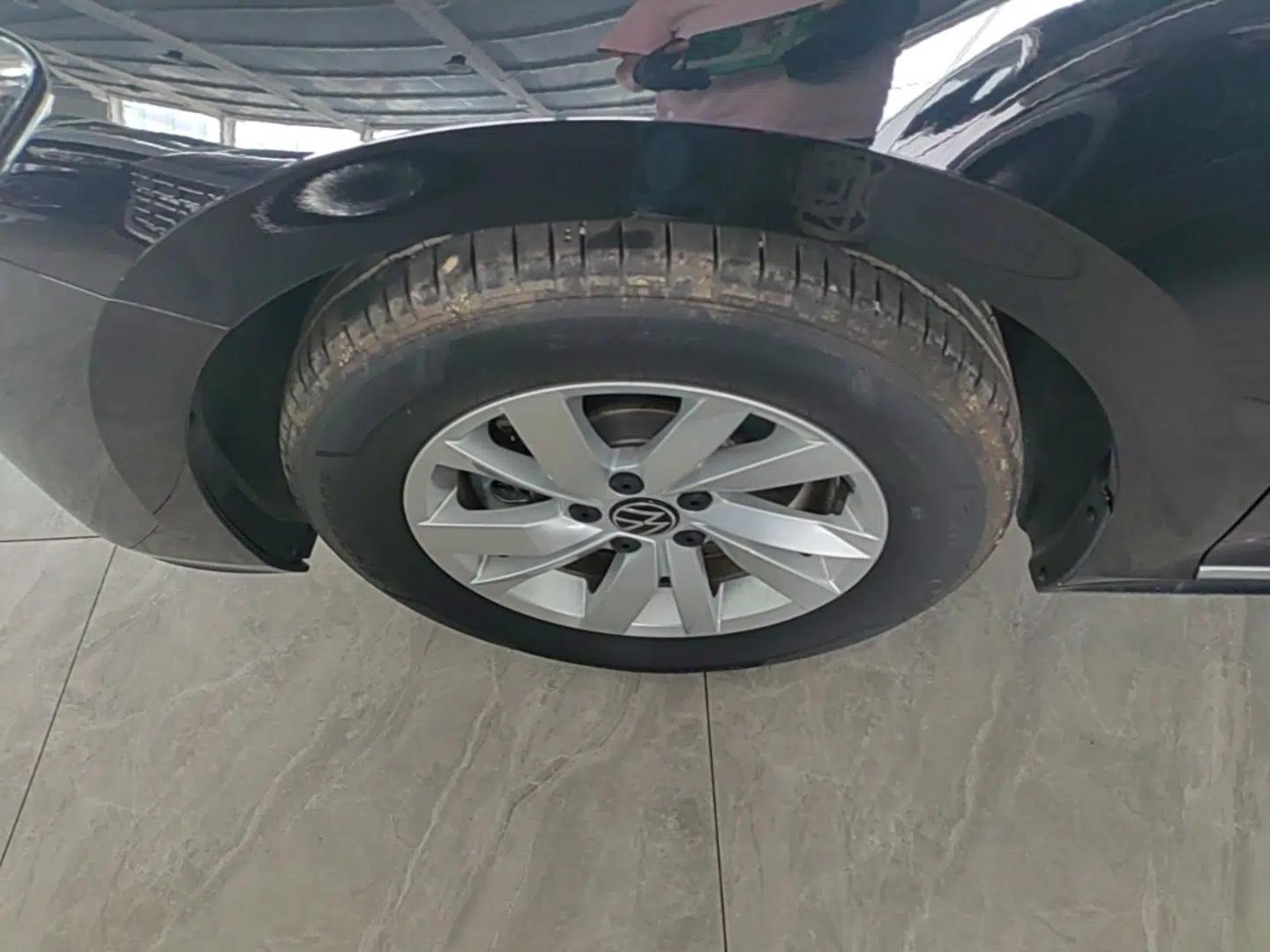 Volkswagen Passat New Energy 2025 430 PHEV Hybrid Business Edition — миниатюра 10
