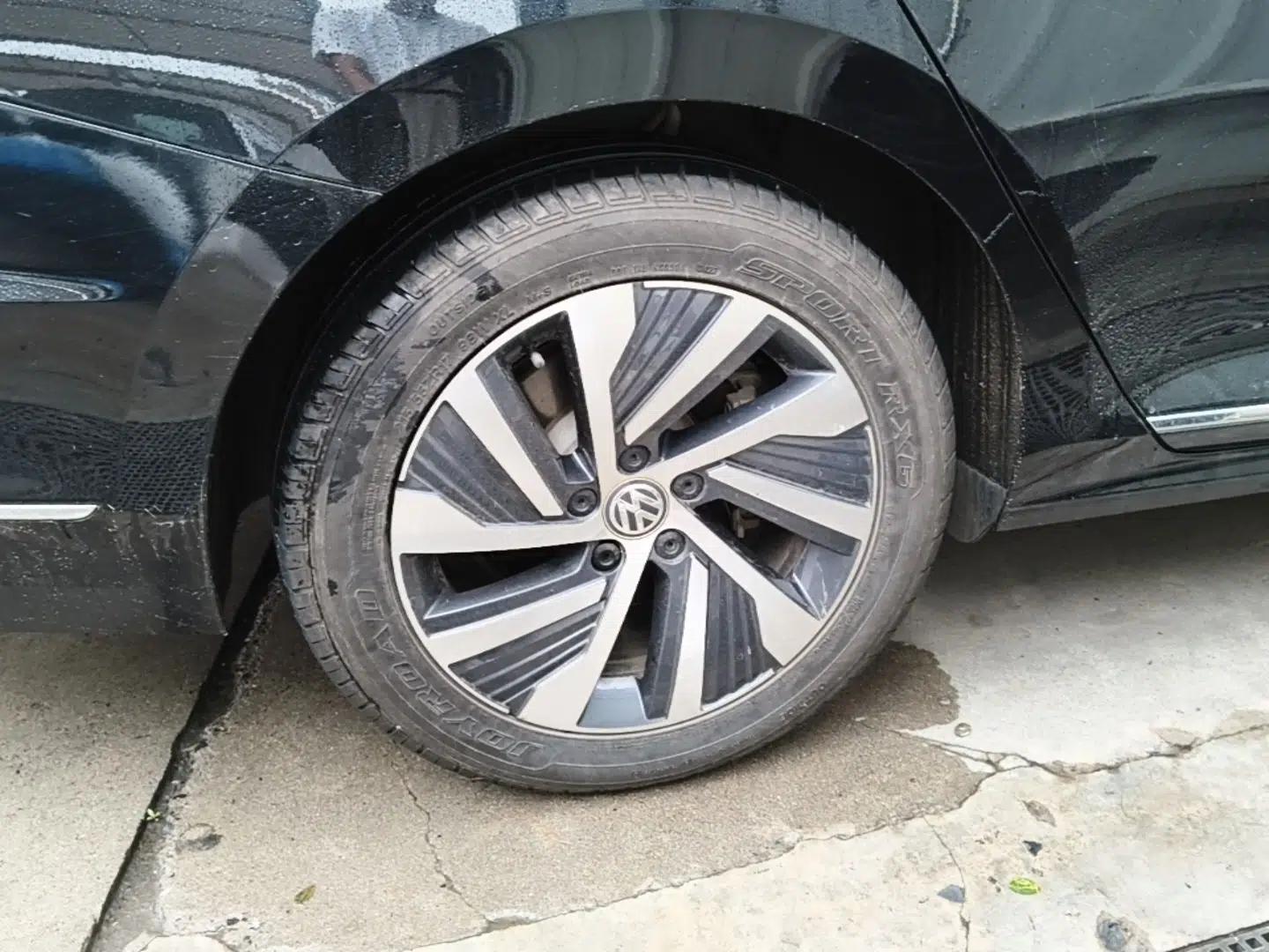 Volkswagen Passat New Energy 2020 430 PHEV Hybrid Luxury Edition China VI Standard — миниатюра 10