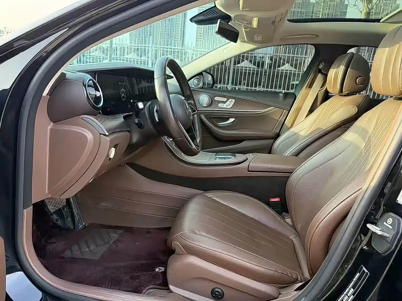 Mercedes-Benz E-Class PHEV 2022 E 350 e L Plug-in Hybrid Sedan — миниатюра 12