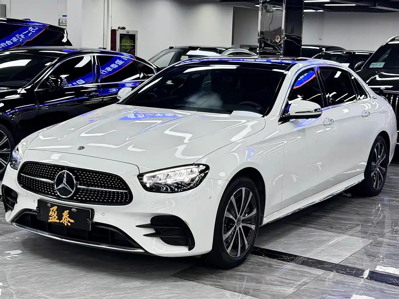 Mercedes-Benz E-Class PHEV 2022 E 350 e L Plug-in Hybrid Sports Sedan — миниатюра 1