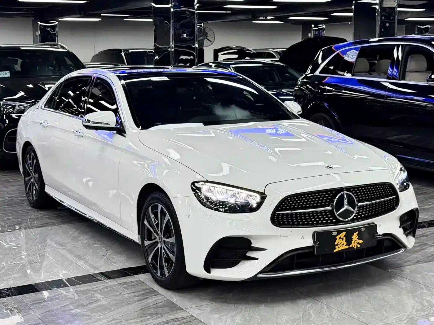 Mercedes-Benz E-Class PHEV 2022 E 350 e L Plug-in Hybrid Sports Sedan — миниатюра 3