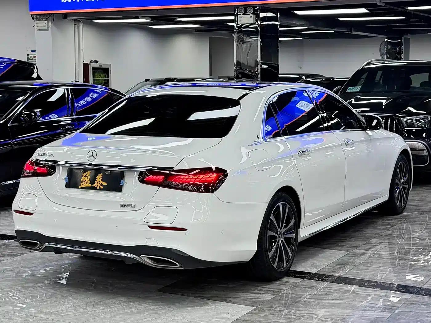 Mercedes-Benz E-Class PHEV 2022 E 350 e L Plug-in Hybrid Sports Sedan — миниатюра 7