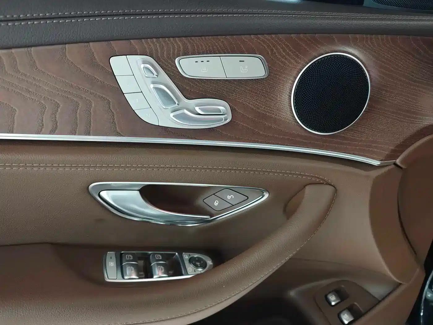 Mercedes-Benz E-Class PHEV 2022 Facelift E 350 e L Plug-in Hybrid Sedan — миниатюра 11