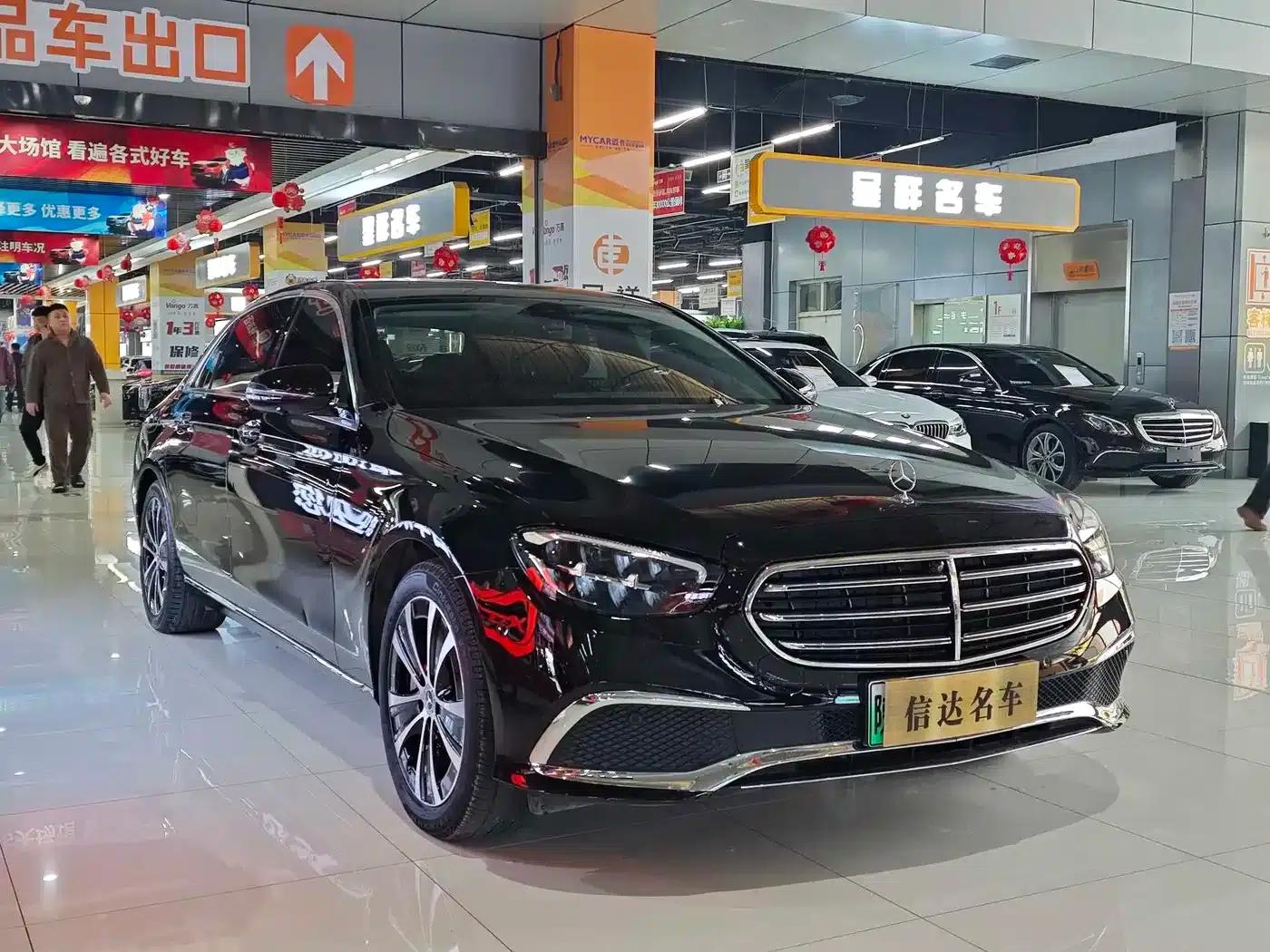 Mercedes-Benz E-Class PHEV 2022 Facelift E 350 e L Plug-in Hybrid Sedan — миниатюра 3