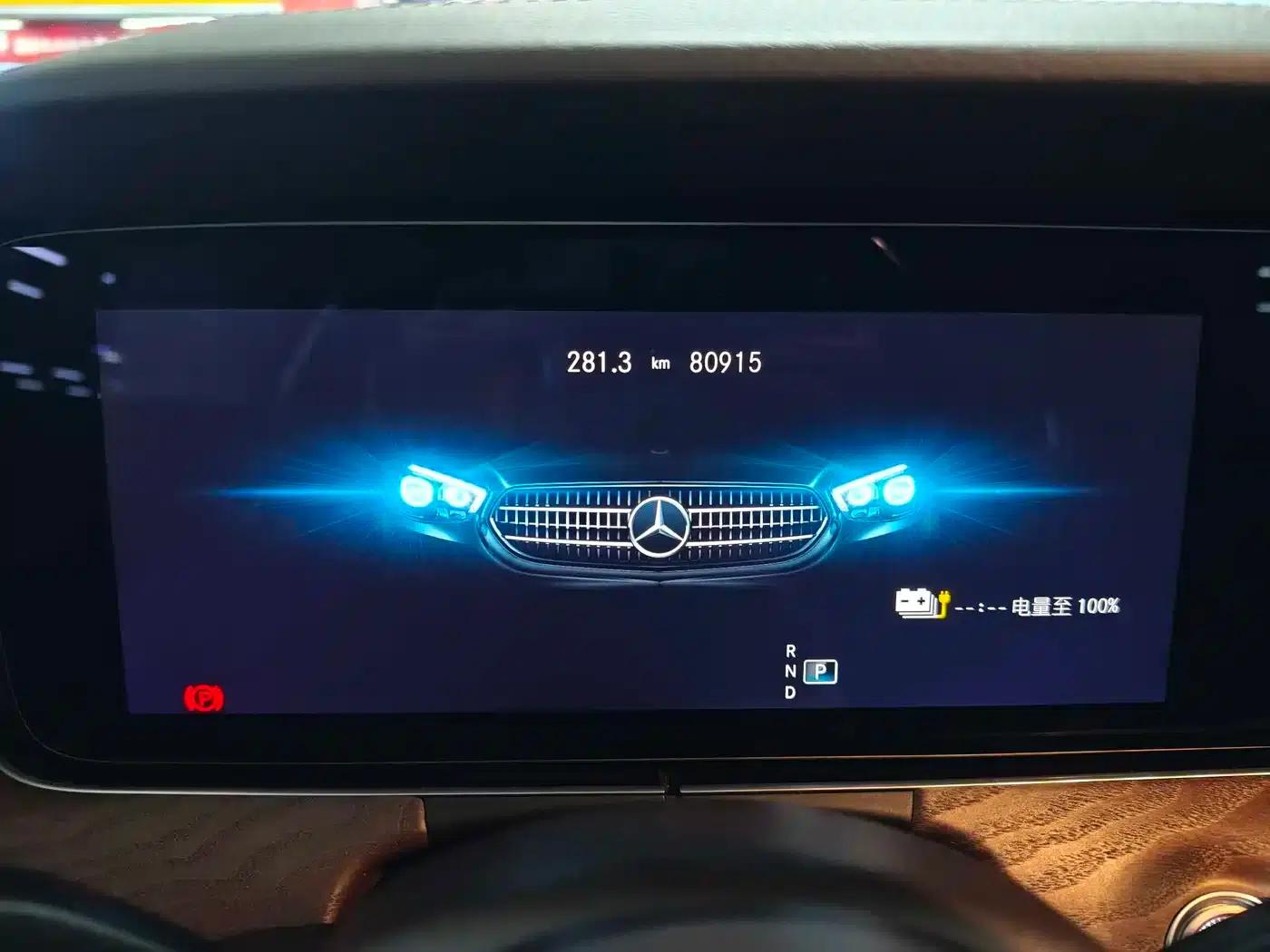 Mercedes-Benz E-Class PHEV 2022 Facelift E 350 e L Plug-in Hybrid Sedan — миниатюра 7