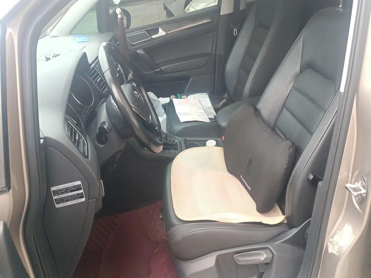 Volkswagen Golf Sportsvan 2016 280TSI Automatic Luxury Model — миниатюра 16