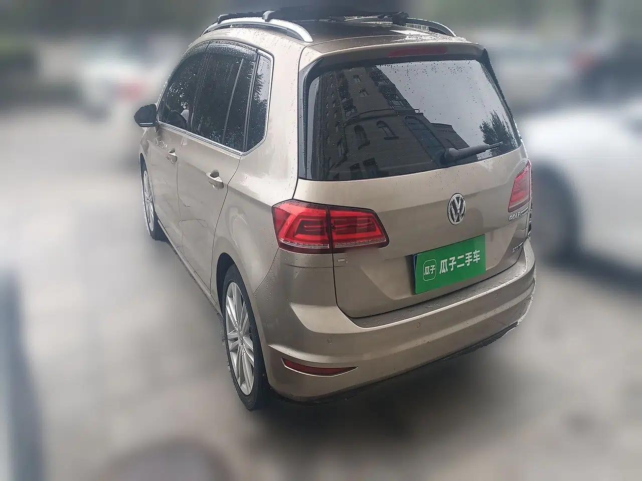 Volkswagen Golf Sportsvan 2016 280TSI Automatic Luxury Model — миниатюра 4