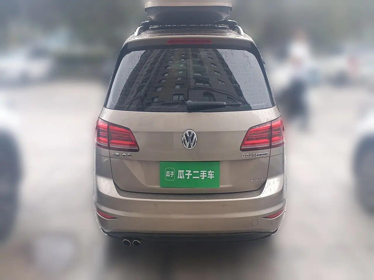 Volkswagen Golf Sportsvan 2016 280TSI Automatic Luxury Model — миниатюра 5
