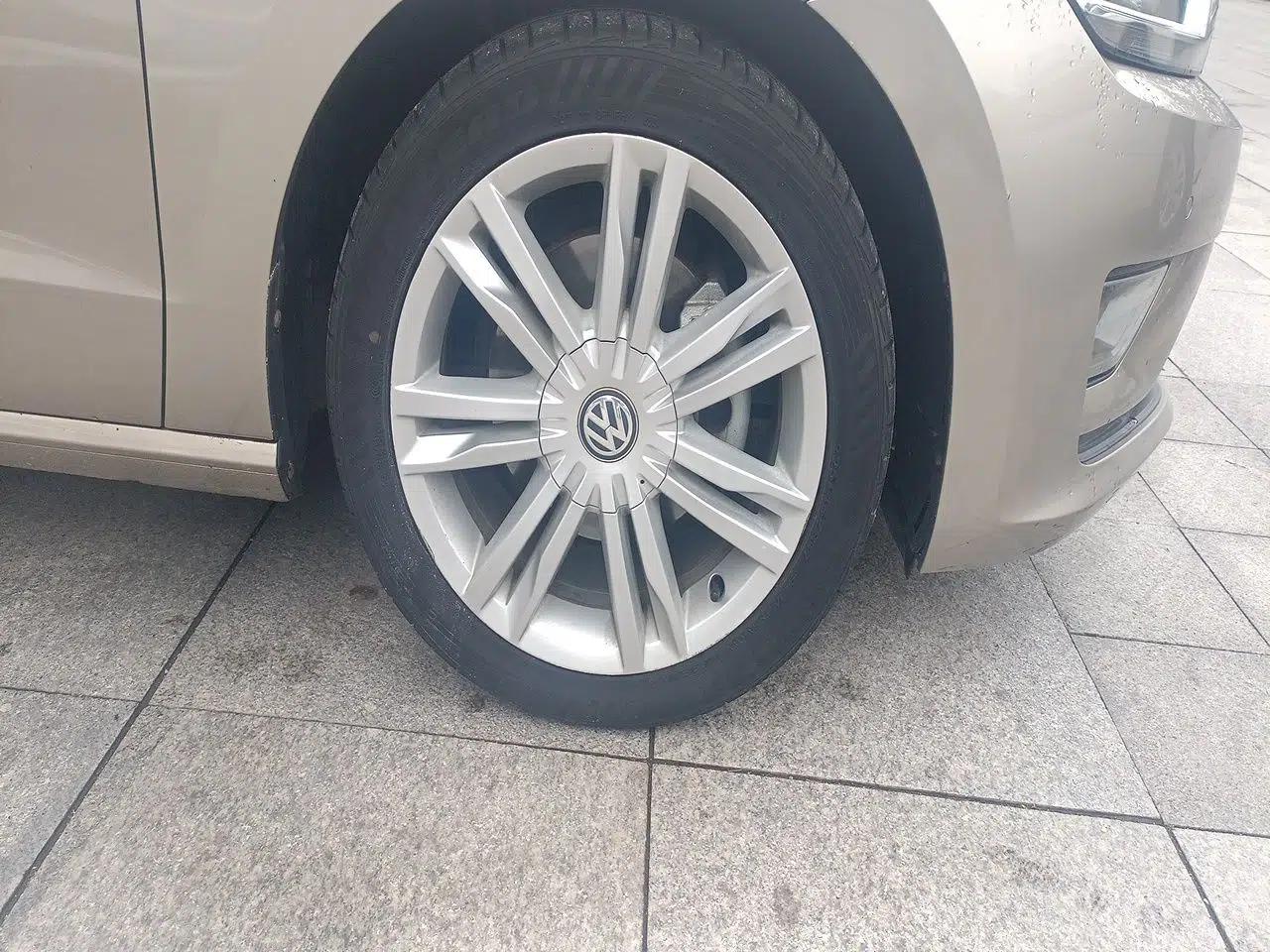 Volkswagen Golf Sportsvan 2016 280TSI Automatic Luxury Model — миниатюра 8