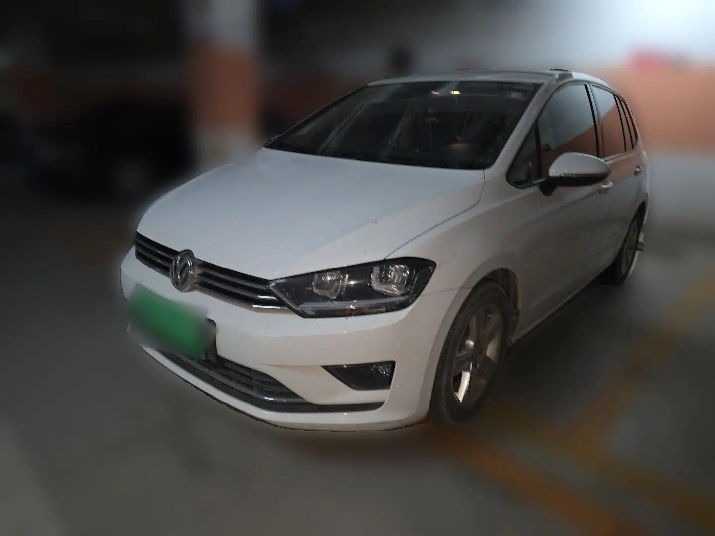 Volkswagen Golf Sportsvan 2016 1.6L Automatic Comfort Model — миниатюра 1