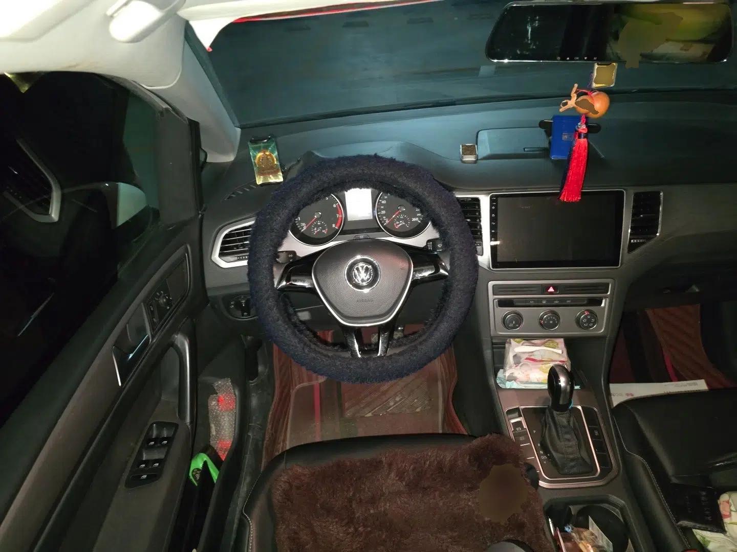 Volkswagen Golf Sportsvan 2016 1.6L Automatic Comfort Model — миниатюра 11
