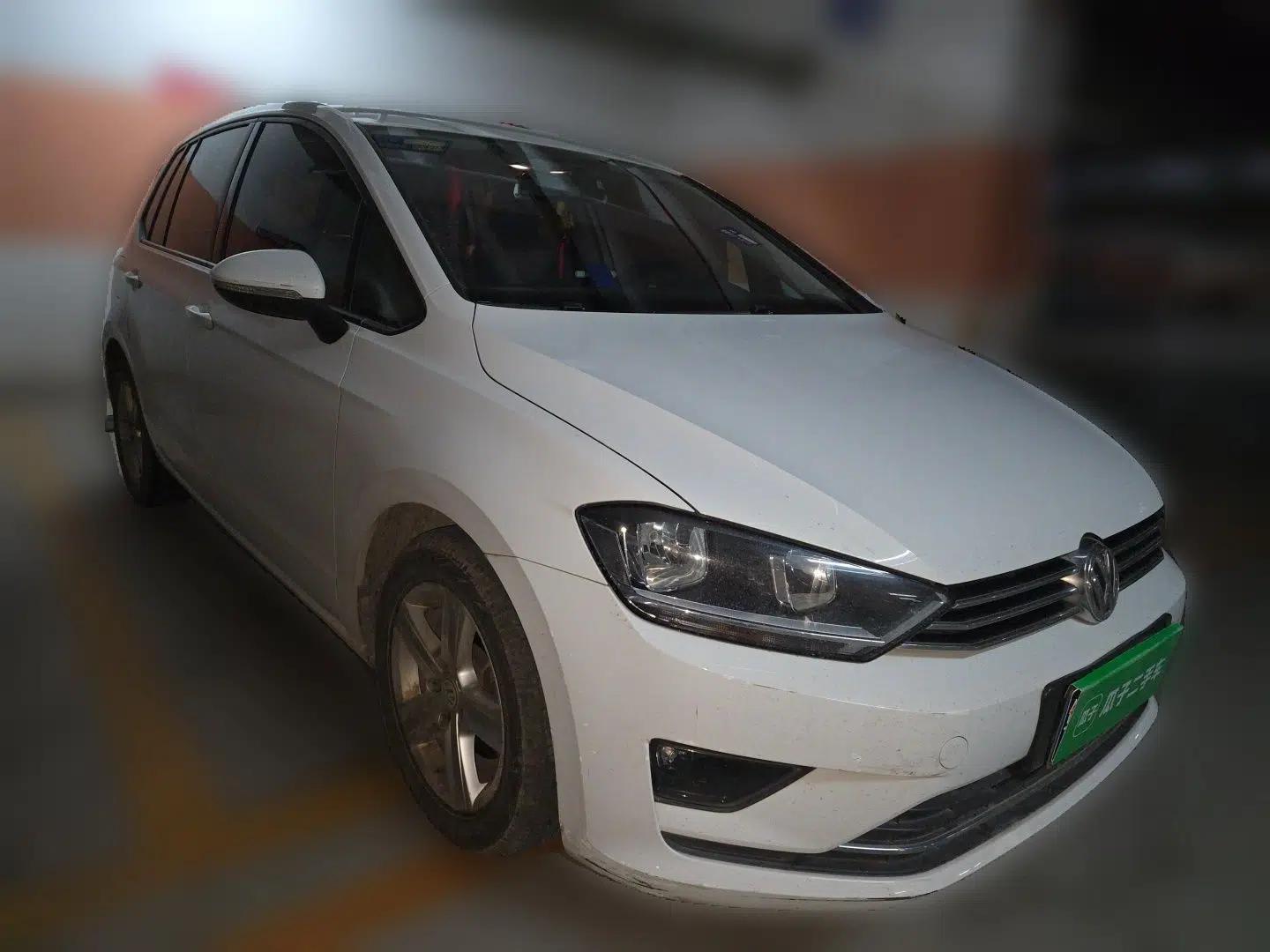Volkswagen Golf Sportsvan 2016 1.6L Automatic Comfort Model — миниатюра 3