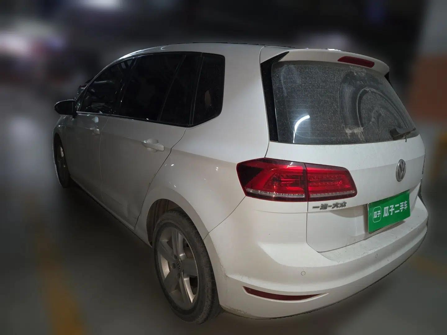 Volkswagen Golf Sportsvan 2016 1.6L Automatic Comfort Model — миниатюра 4