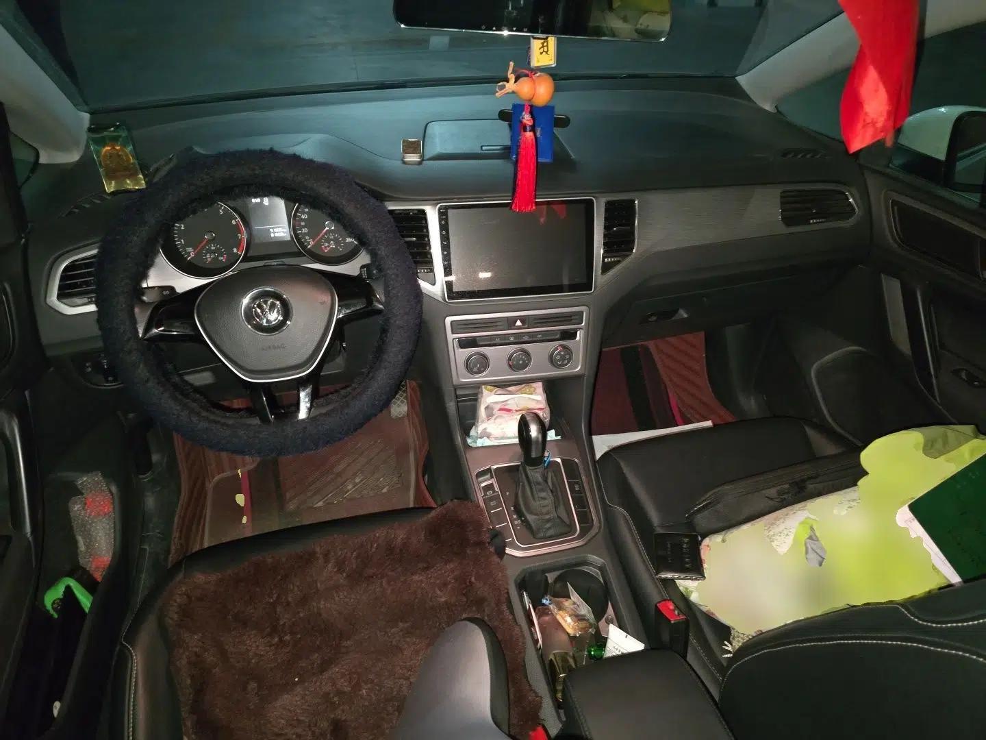 Volkswagen Golf Sportsvan 2016 1.6L Automatic Comfort Model — миниатюра 10