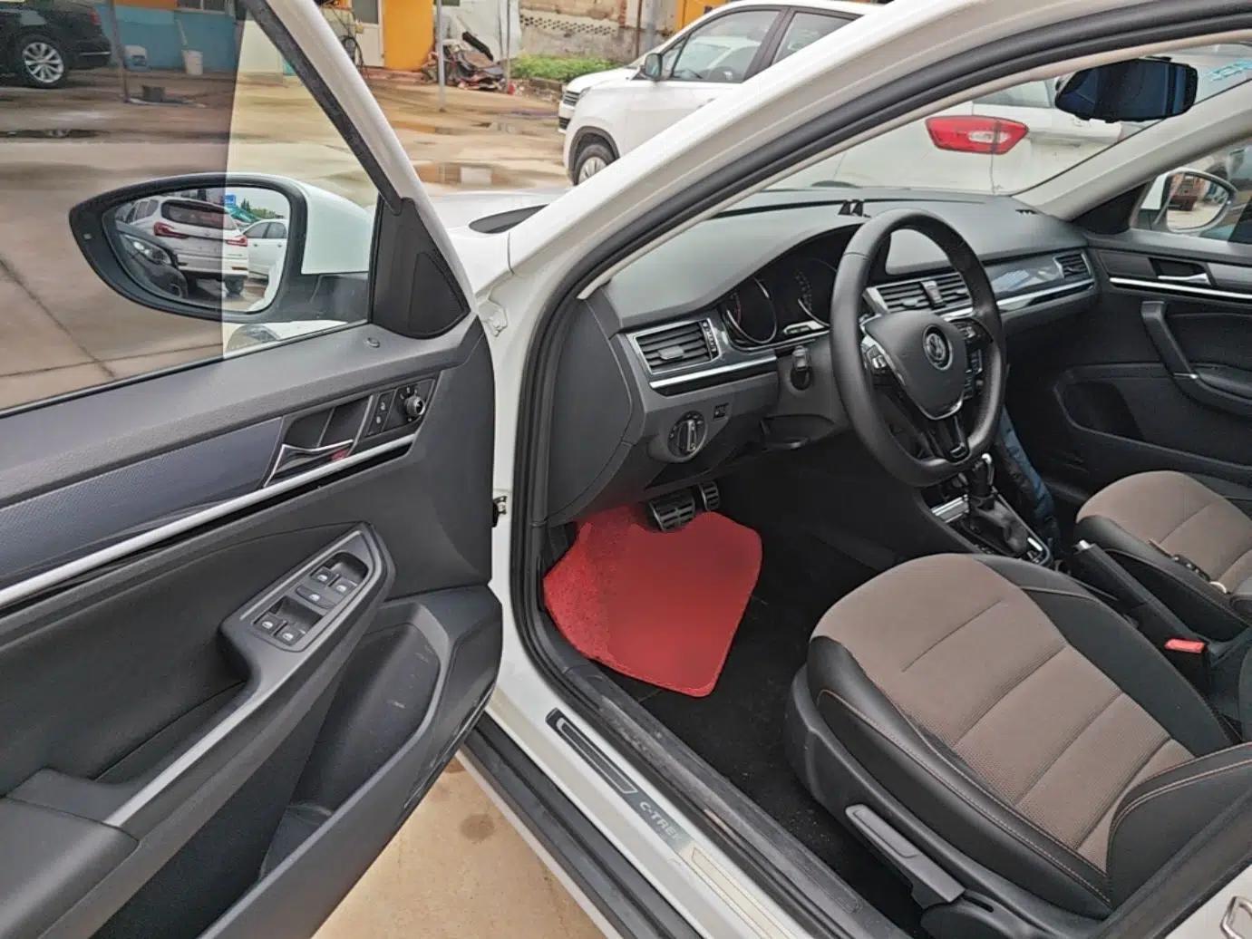 Volkswagen C-TREK 2018 1.5L Automatic Comfort Model — миниатюра 19