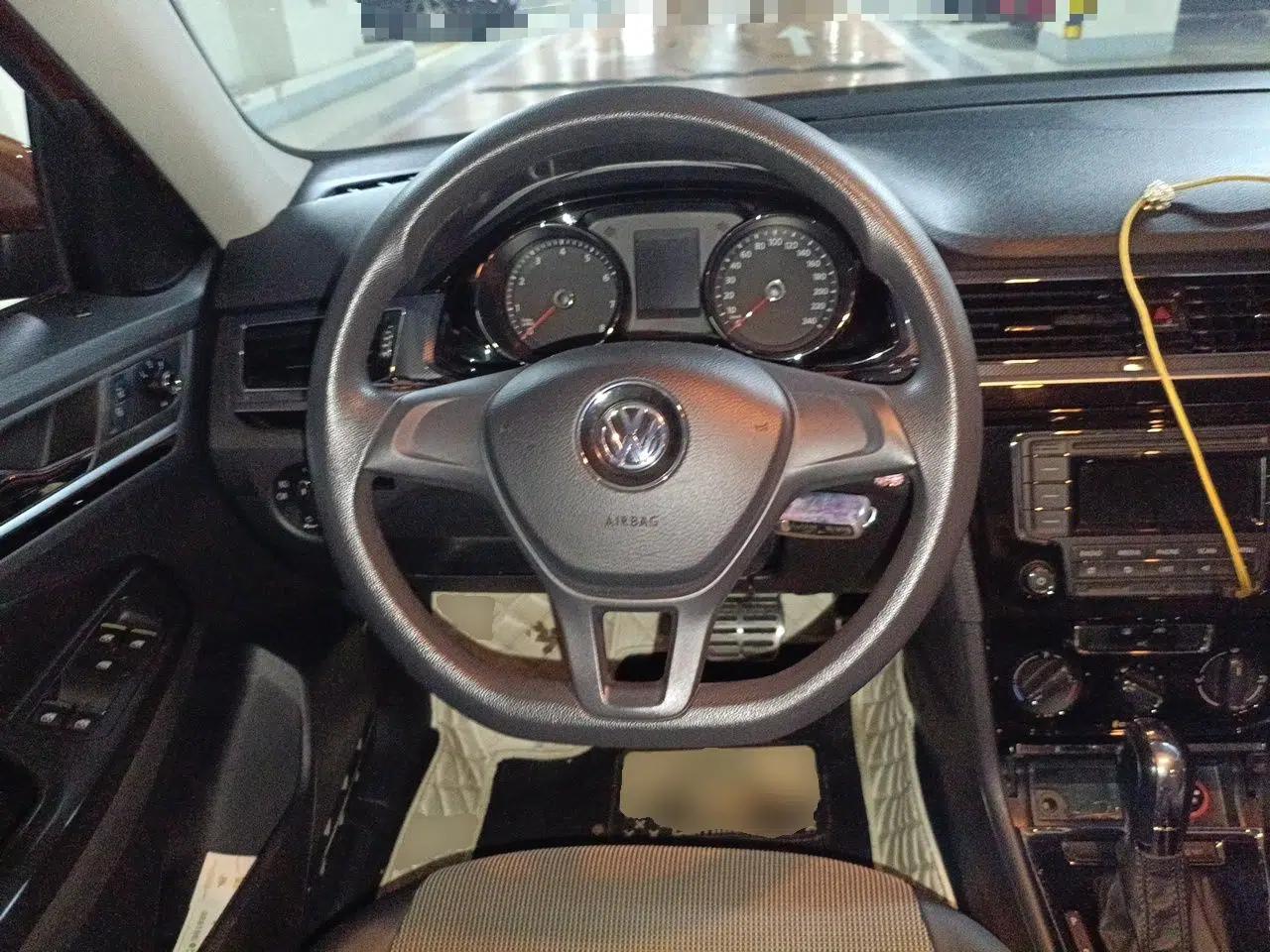 Volkswagen C-TREK 2017 1.6L Automatic Comfort Model — миниатюра 11