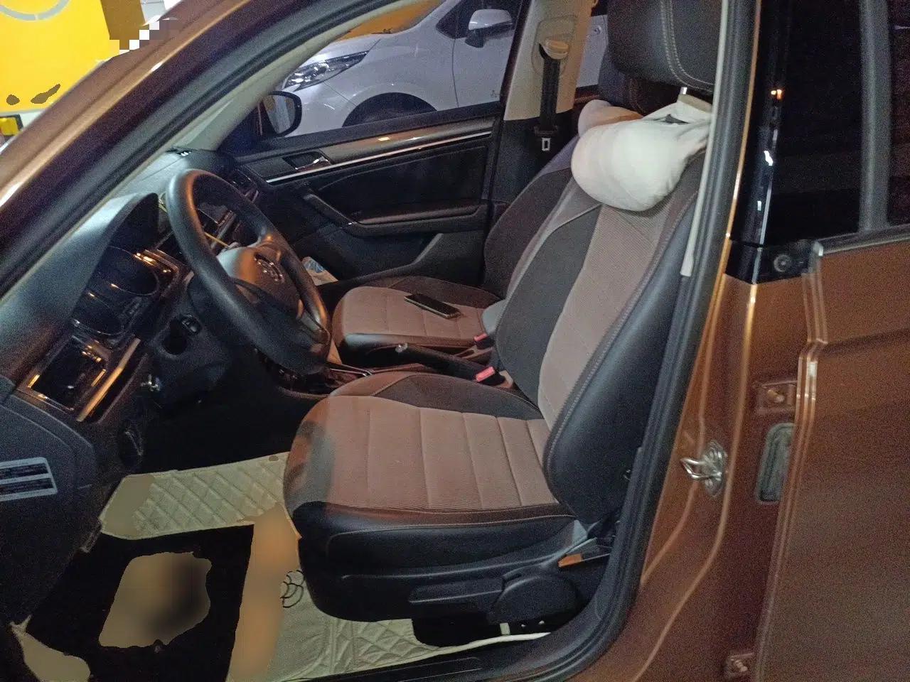 Volkswagen C-TREK 2017 1.6L Automatic Comfort Model — миниатюра 16