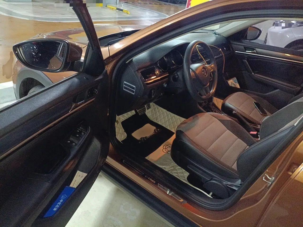 Volkswagen C-TREK 2017 1.6L Automatic Comfort Model — миниатюра 17