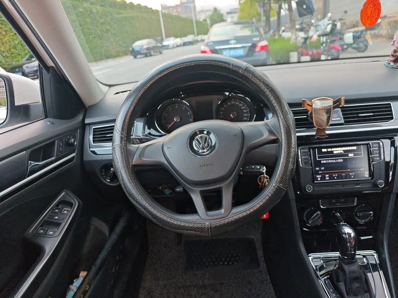 Volkswagen C-TREK 2017 230TSI DSG Comfort Version — миниатюра 11