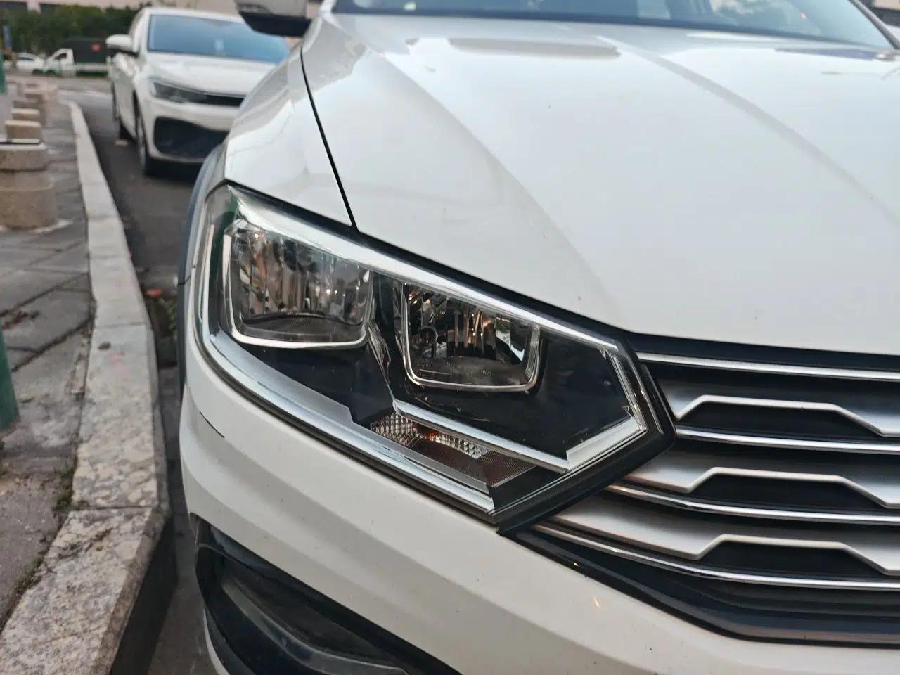 Volkswagen C-TREK 2017 230TSI DSG Comfort Version — миниатюра 7