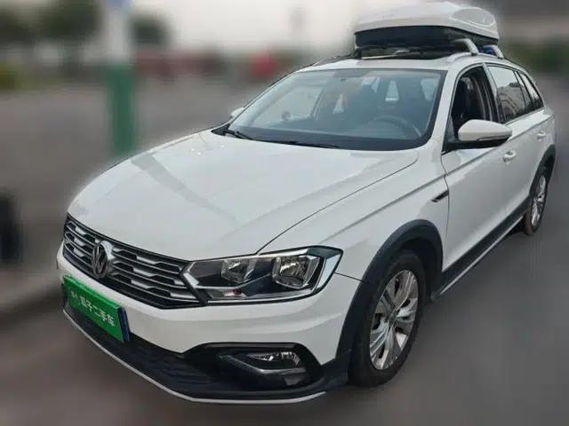 Volkswagen C-TREK 2017 230TSI DSG Comfort Version