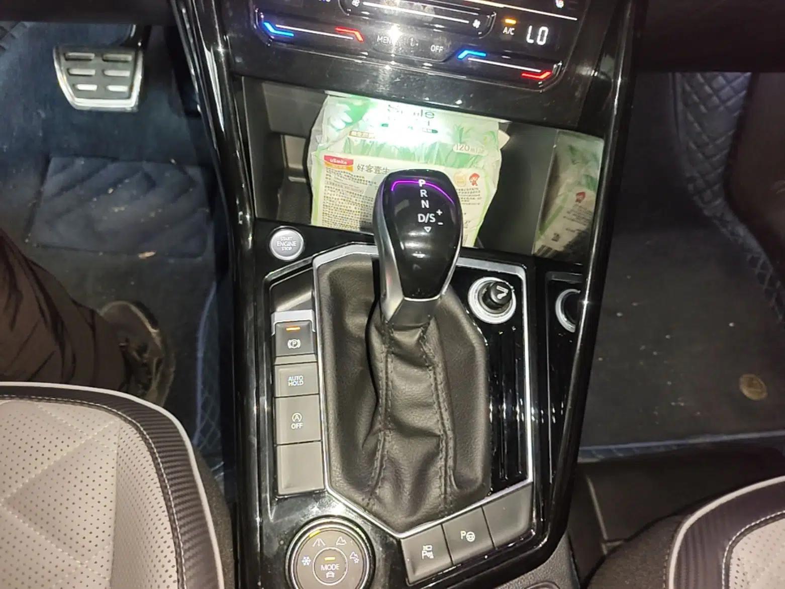 Volkswagen Tayron X 2023 380TSI Four-Wheel Drive Flagship Smart Edition — миниатюра 17