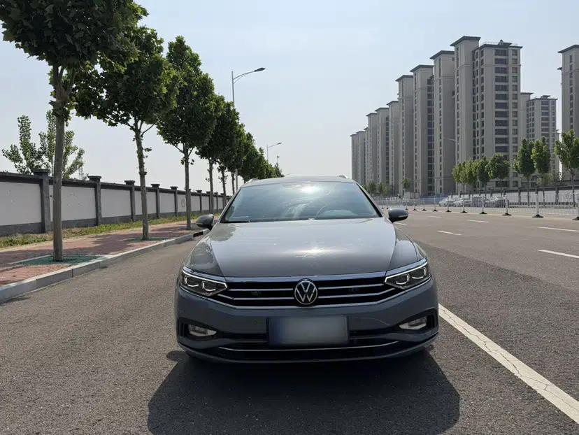 Volkswagen Variant 2021 2.0T Comfort Edition — миниатюра 2