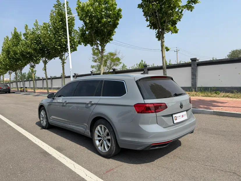 Volkswagen Variant 2021 2.0T Comfort Edition — миниатюра 4