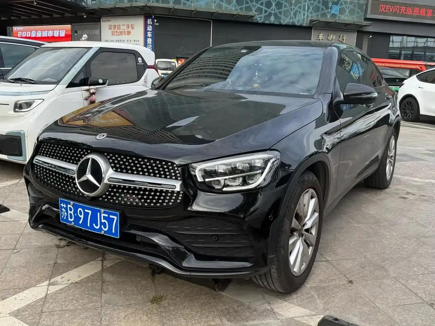 Mercedes-Benz GLC Coupe 2020 GLC 260 4MATIC Coupe SUV — миниатюра 2