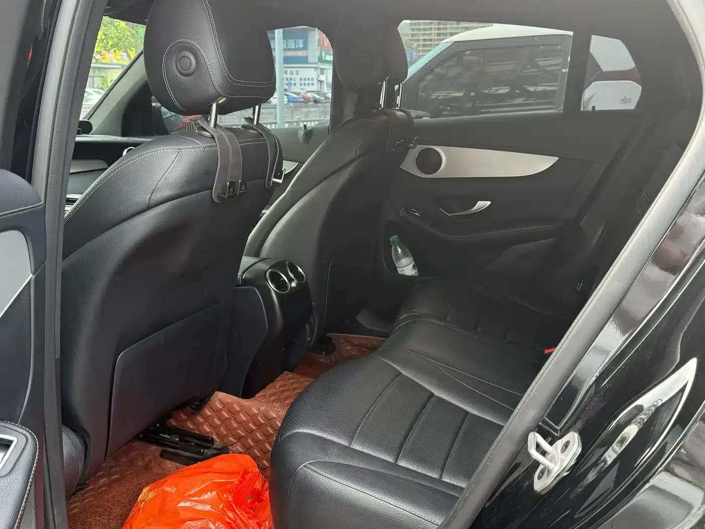 Mercedes-Benz GLC Coupe 2020 GLC 260 4MATIC Coupe SUV — миниатюра 9