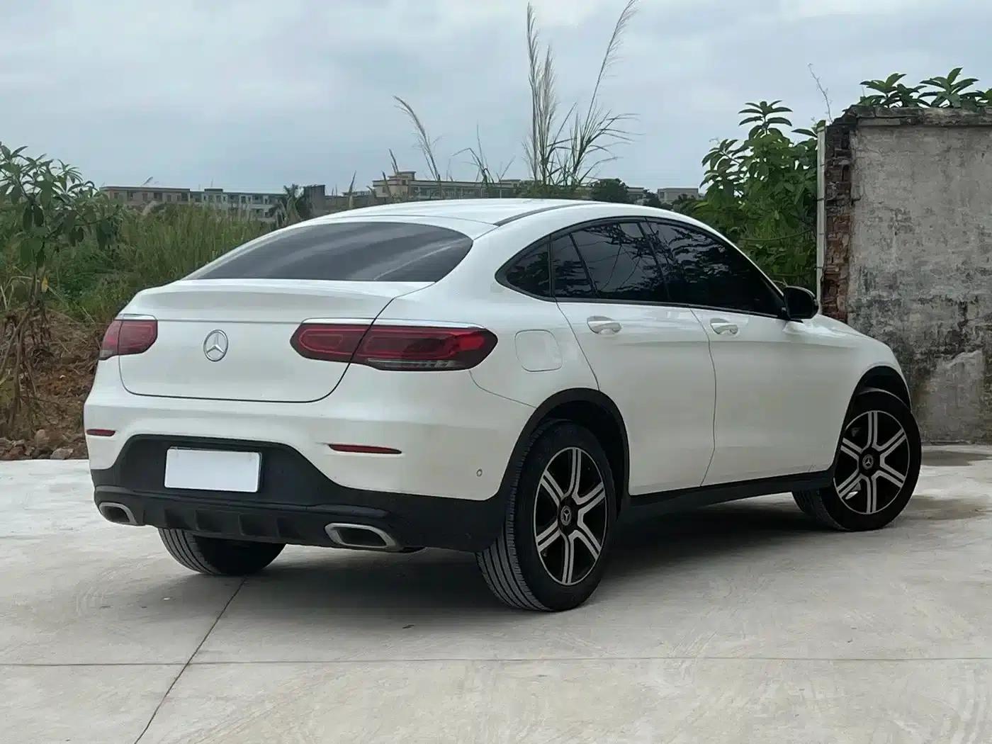2022 Mercedes-Benz GLC Coupe, GLC 260 4MATIC Coupe SUV — миниатюра 3