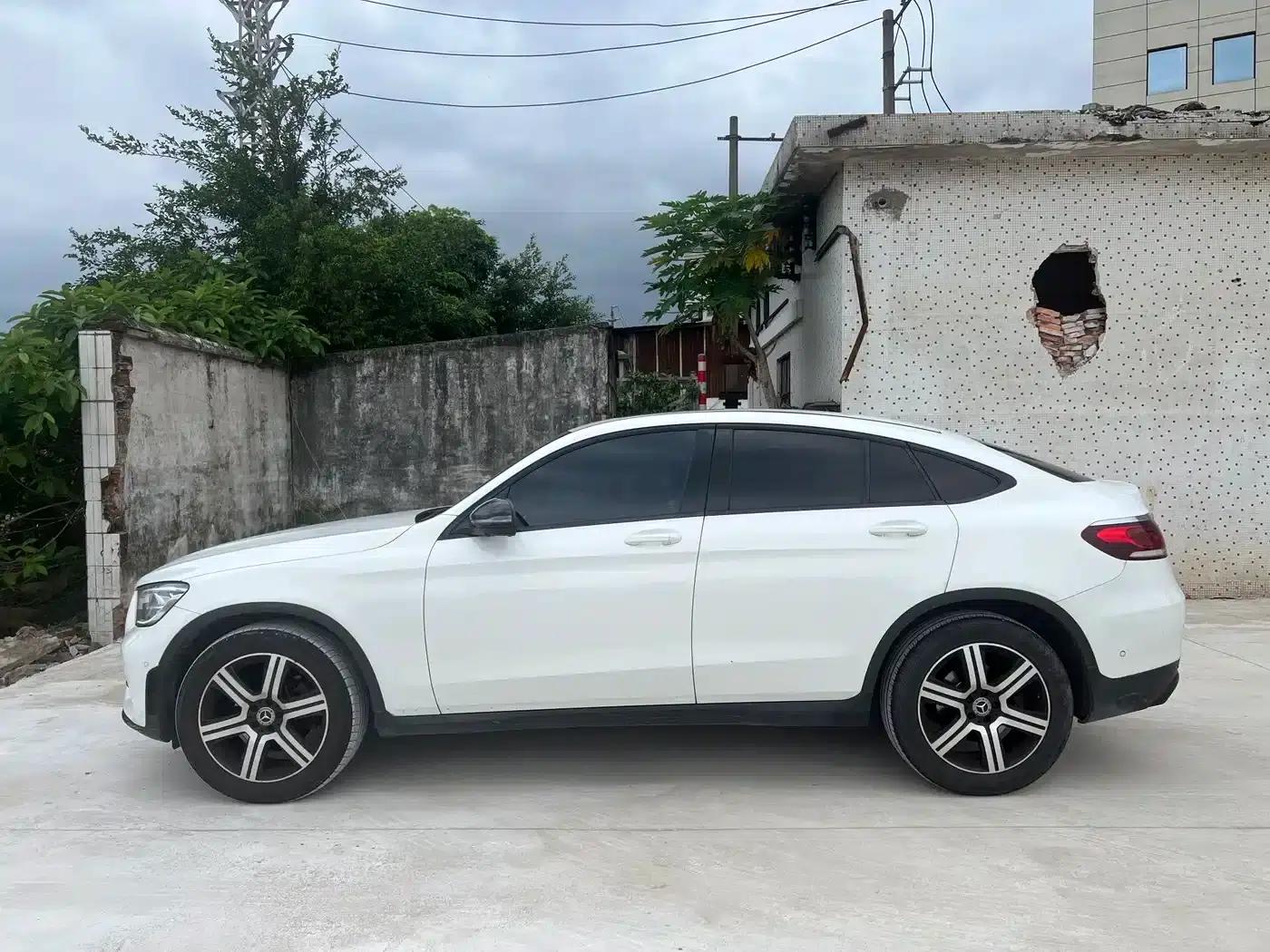 2022 Mercedes-Benz GLC Coupe, GLC 260 4MATIC Coupe SUV — миниатюра 4